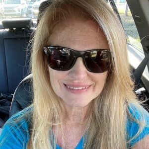 Meet your Posher, Jana